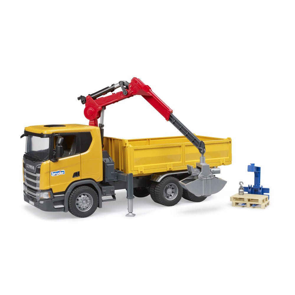 CONSTRUCTION TRUCK SCANIA SUPER 560R WITH CRANE AND 2 PALLETS - BRUDER (BR03551)