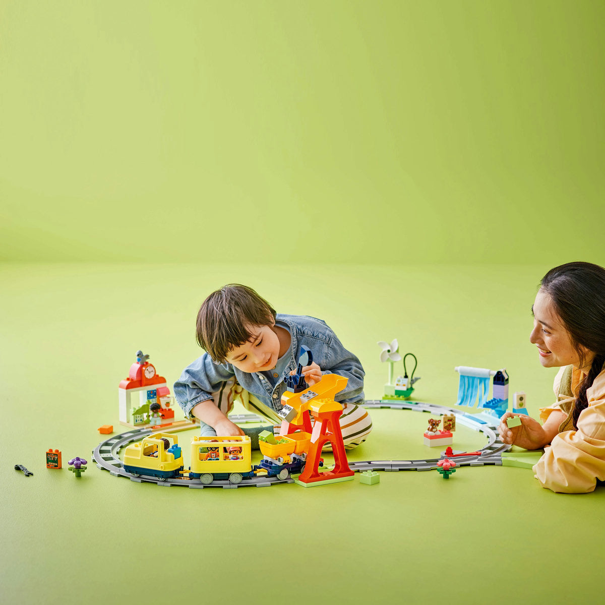 TREN  COMUNITAR INTERACTIV - LEGO DUPLO (10428)