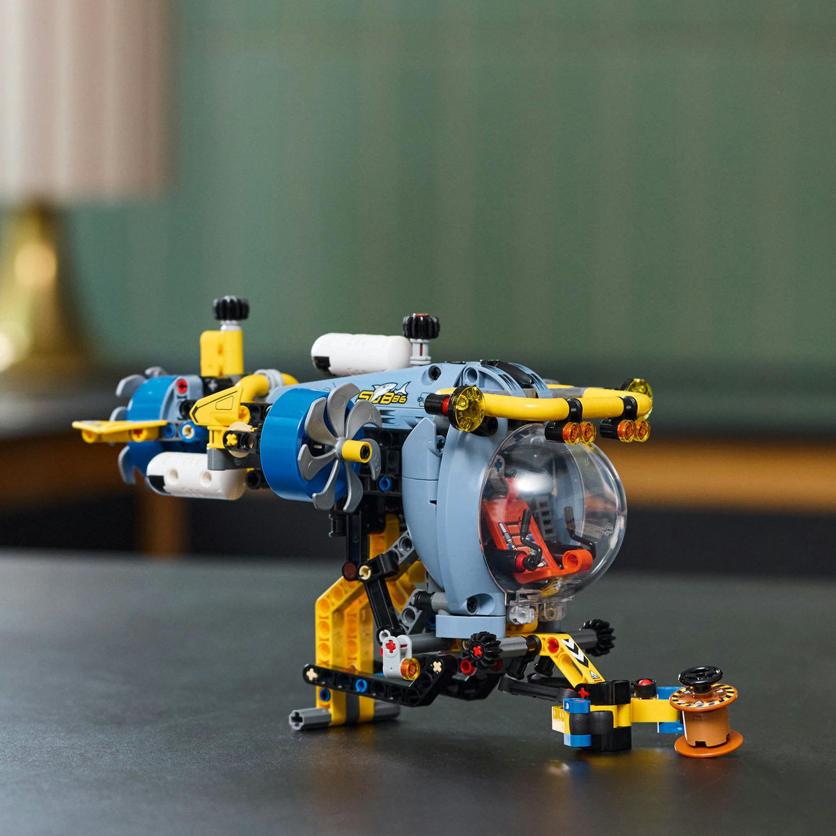 SUBMARIN DE CERCETARE - LEGO TECHNIC (42201)